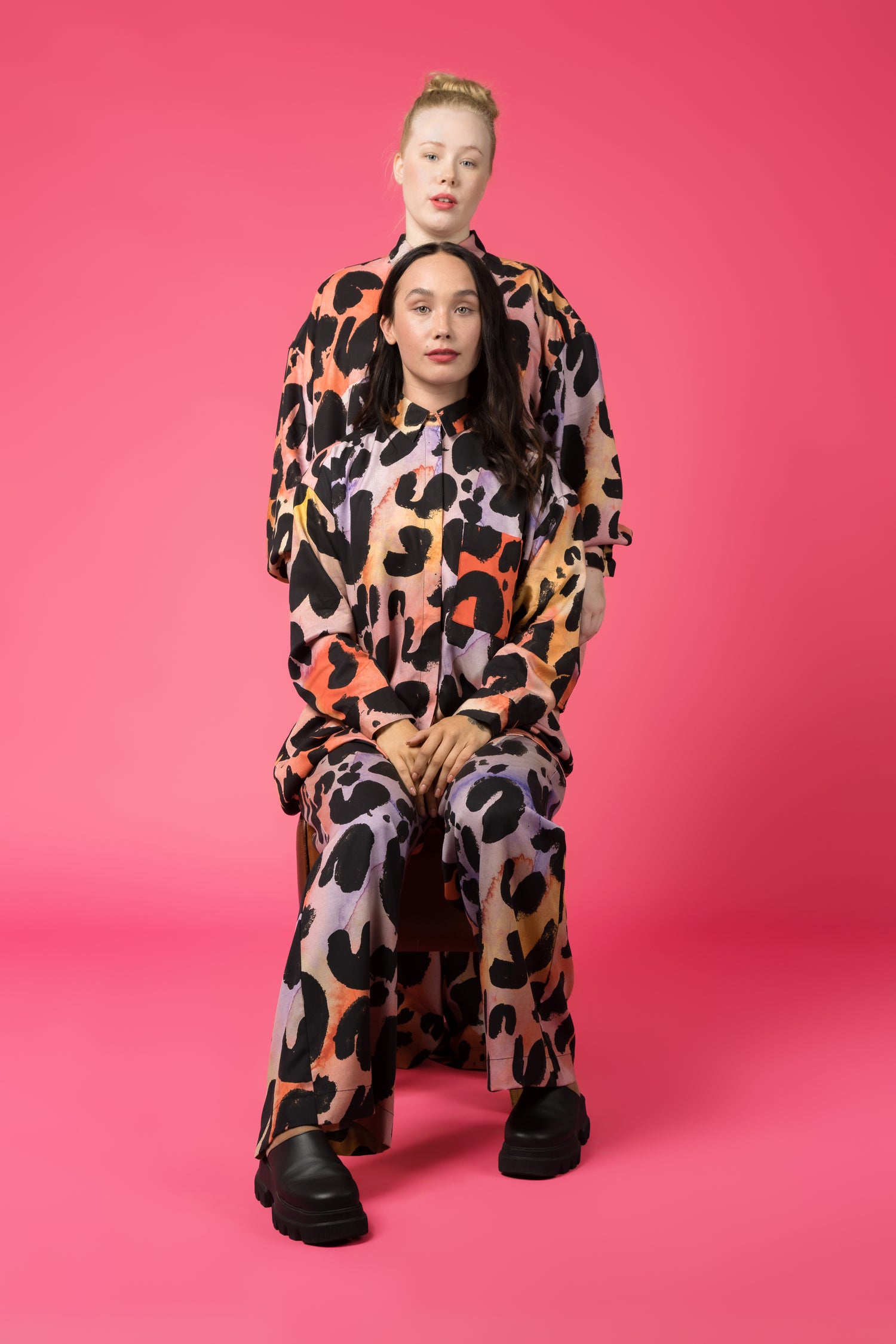 ENNAKKOMYYNTI: FRESH oversized paita, untamed